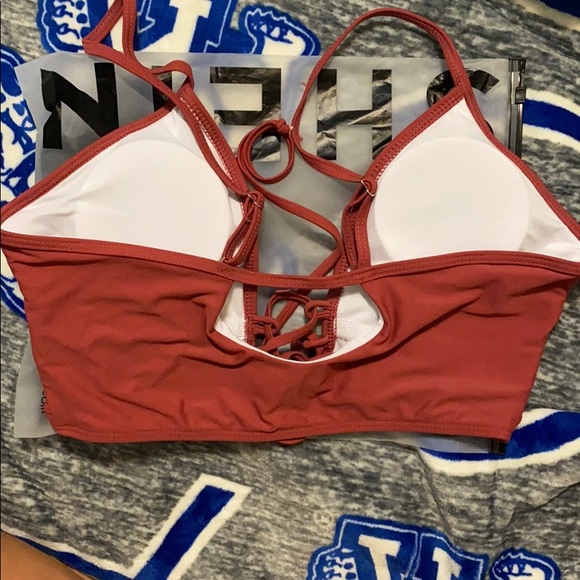 Swim top - Picture 4 of 4